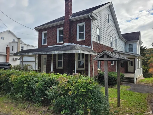 29 W White Bear Dr, Summit Hill, PA 18250