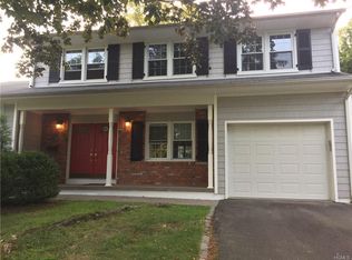 14 Elissa Ln, Tappan, NY 10983