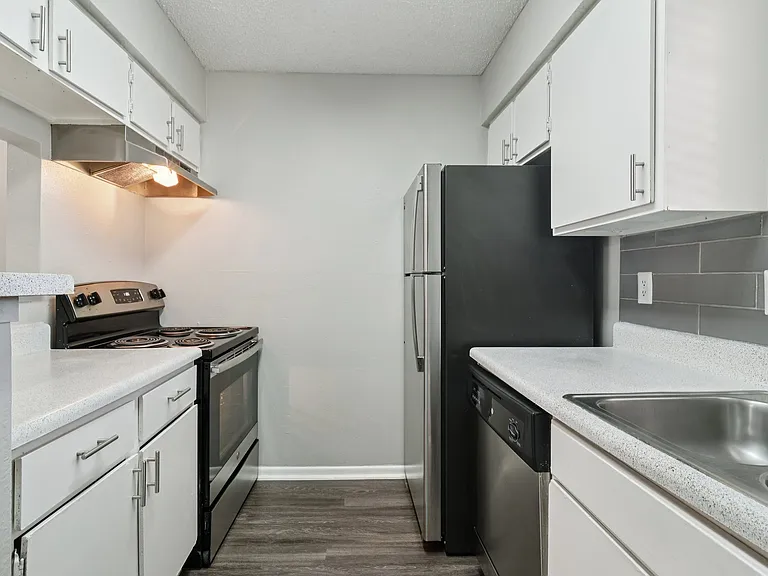 Rock Canyon Apartments — Photo 23