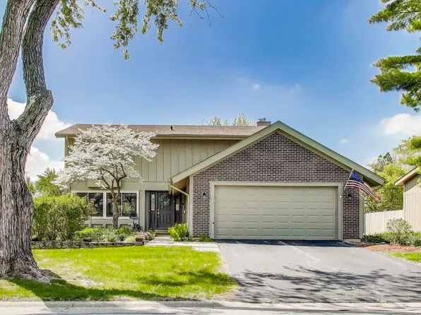 609 Bryce Trl, Roselle, IL 60172