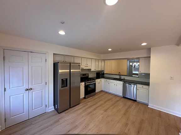 4th image of 113 Merion Ave