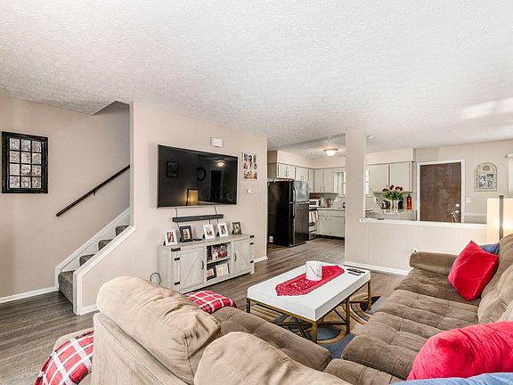 2nd image of 6142 Laurelwood Ct