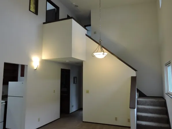 5255 15th Ave NE, Seattle, WA