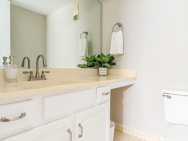 5735 Hilltop Way #5735 — Photo 8