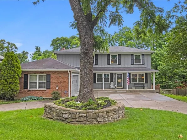 6515 NW Quail Run Dr, Kansas City, MO 64152