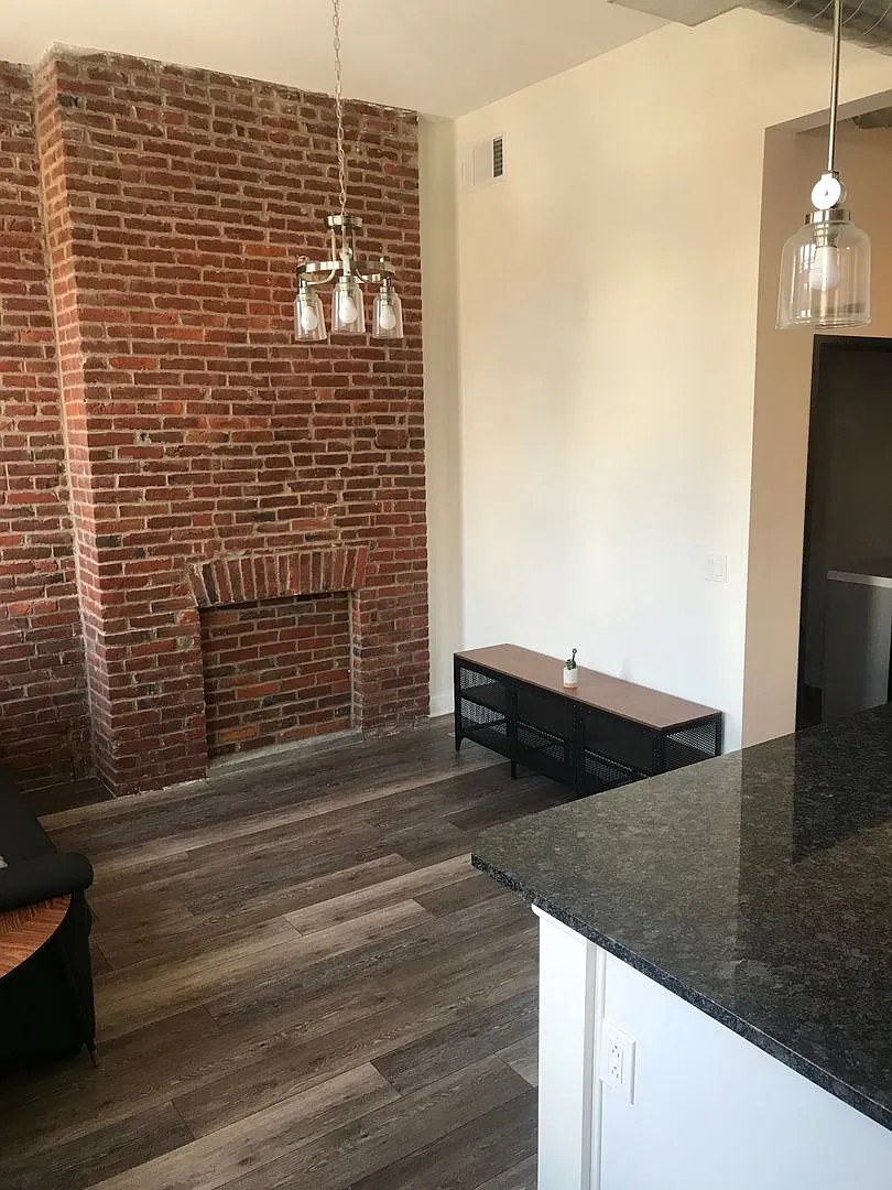 4055 Butler st — Photo 3