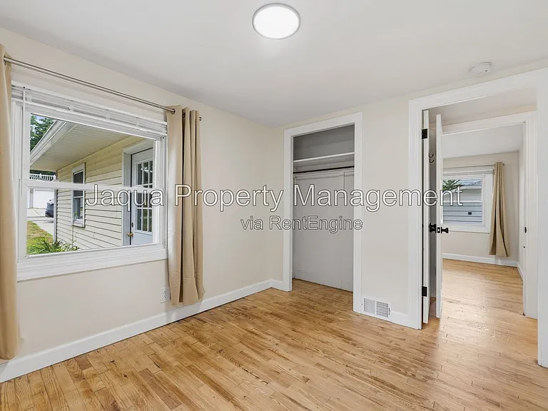 1209 Lakeview Dr — Photo 16