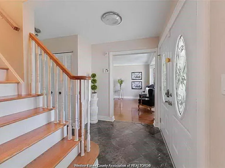 6711 Riverside Dr E — Photo 24