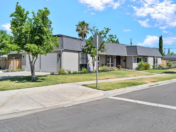 2809 N Delno Ave, Fresno, CA 93705