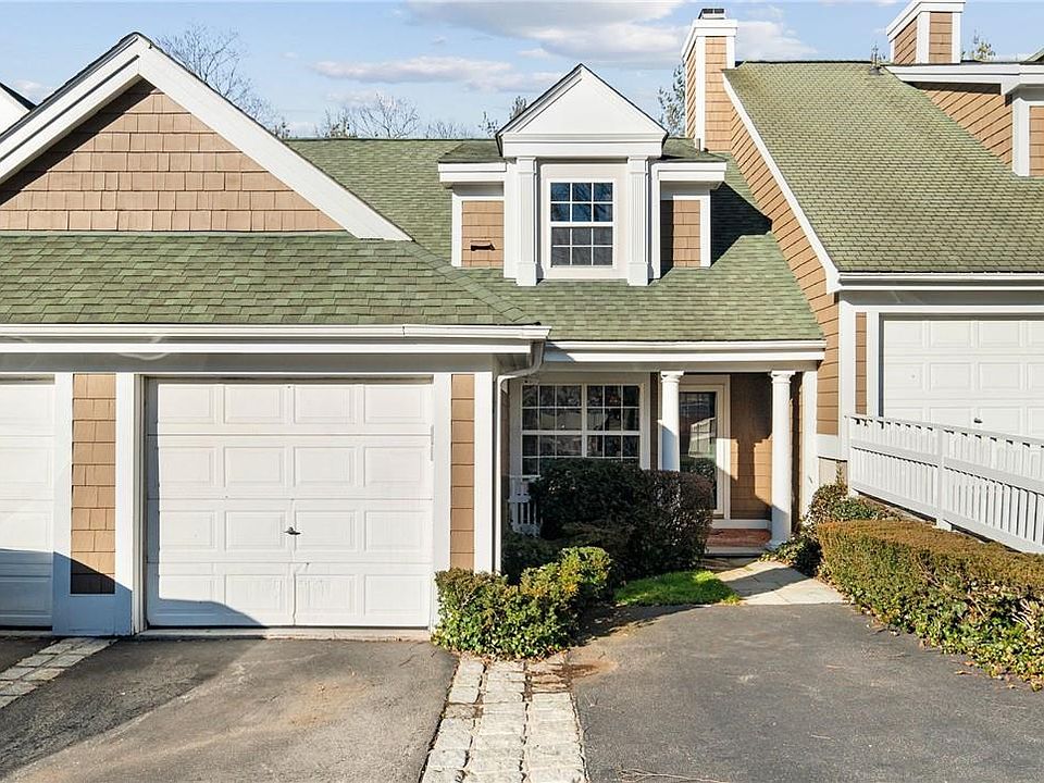 1st image of 6 Winterberry Lane