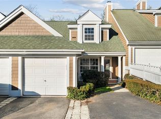 6 Winterberry Ln, Briarcliff Manor, NY 10510