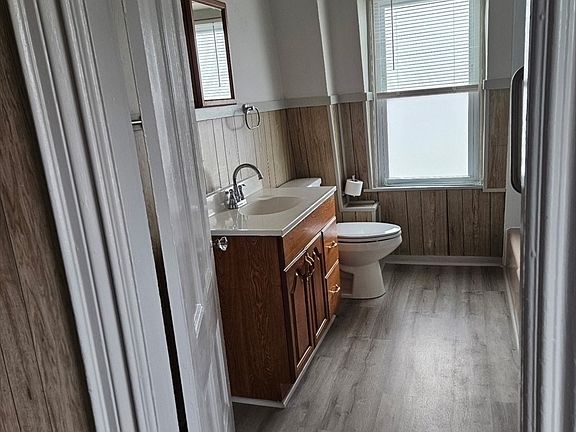 4th image of 123 Smith St APT 3