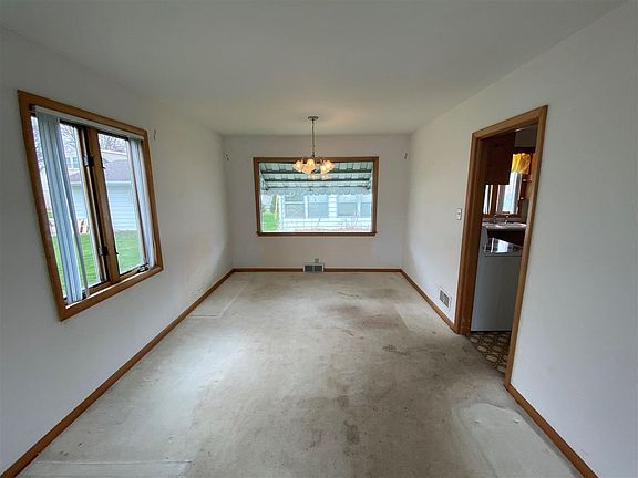 5th image of 1303 Richardson St