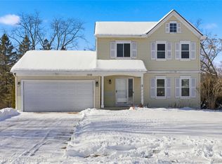 1418 Glenview Dr, Waterford, MI 48327