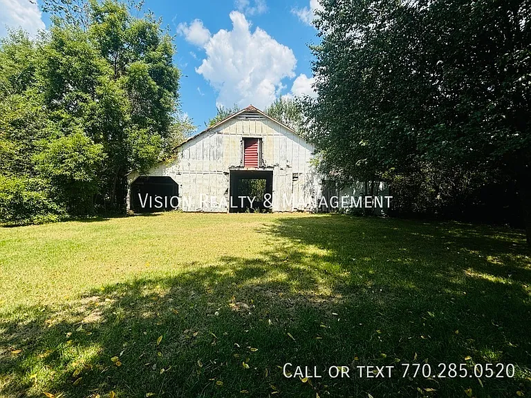 538 Old Airport Rd — Photo 17