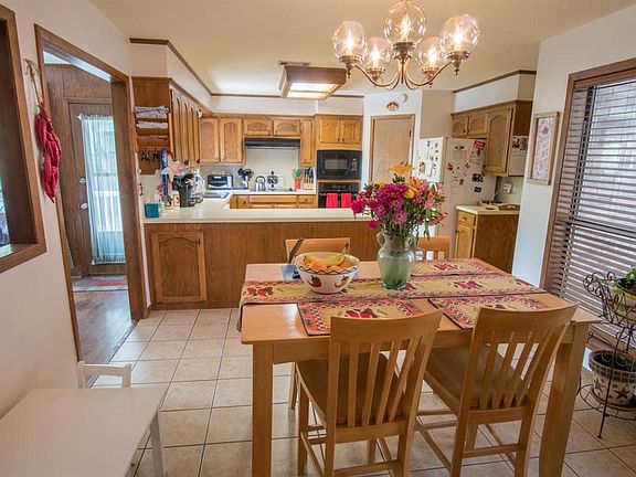 4th image of 2714 Wilderness Dr N