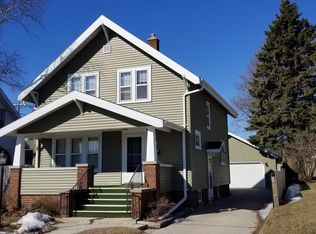 738 S 23rd St, Manitowoc, WI 54220