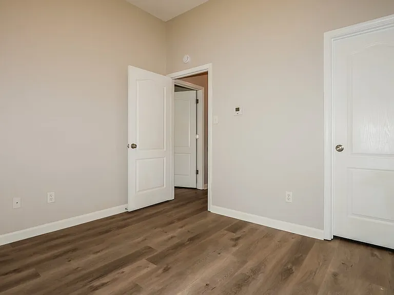 1341 Broadstone Ln — Photo 15
