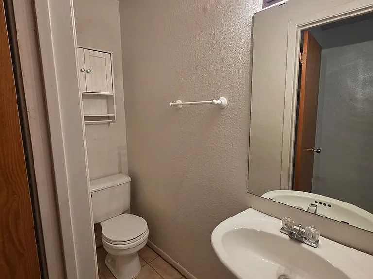 1703 Taylor St — Photo 5