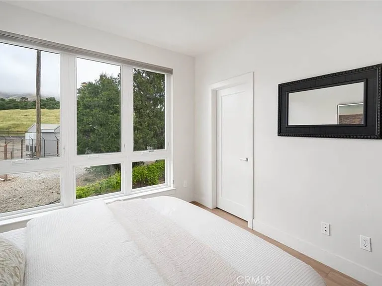 2478 Victoria Ave #104 — Photo 13