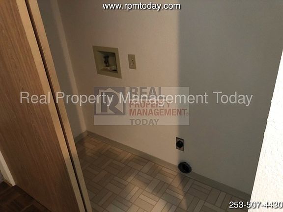 5th image of 3409 71st Avenue Ct W