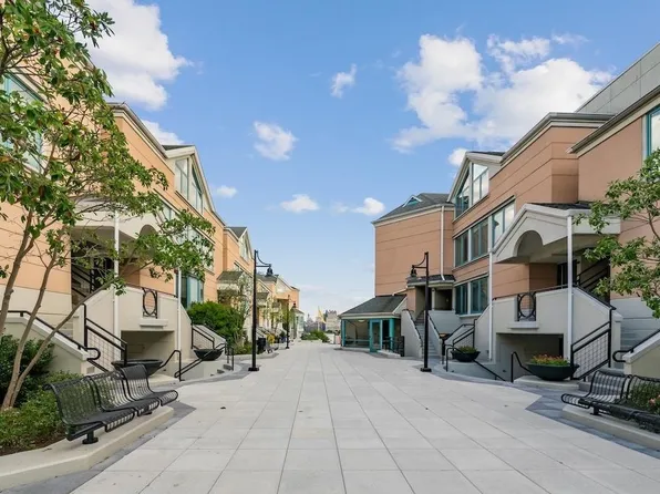 600 Harbor Boulevard image 23 of 27