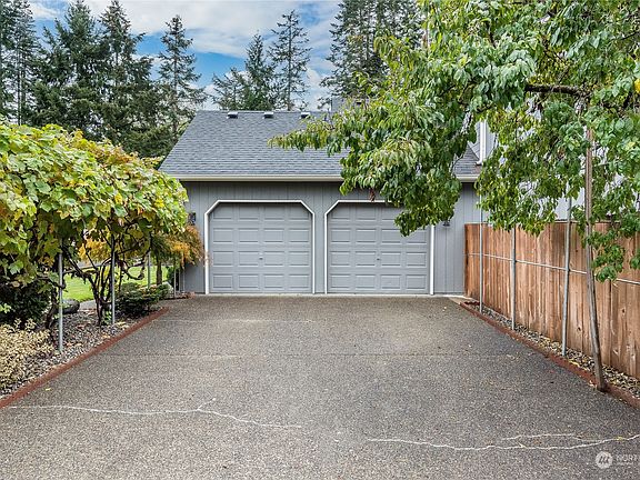 2nd image of 11908 145th St E
