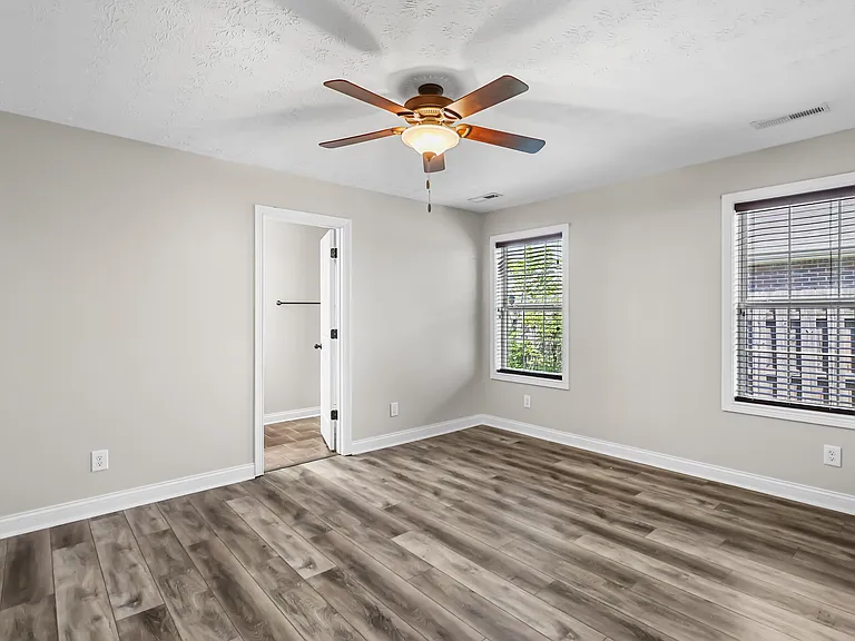 985 Culverson Ct — Photo 16