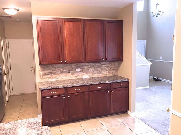 4th image of 395 N Tower Dr