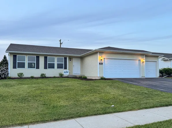 6916 Tupelo Rd, Loves Park, IL 61111