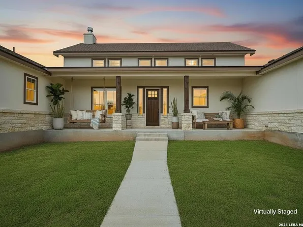 109 Medora Branch, Floresville, TX 78114