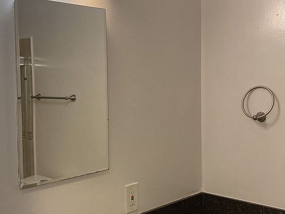 5th image of 2231 E 1st St APT 5