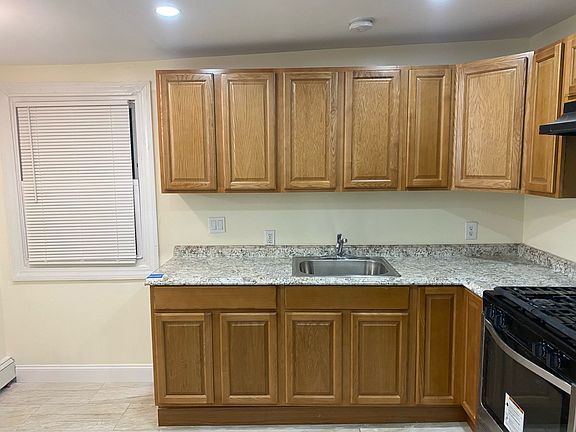 2nd image of 365 1st St Floor 2