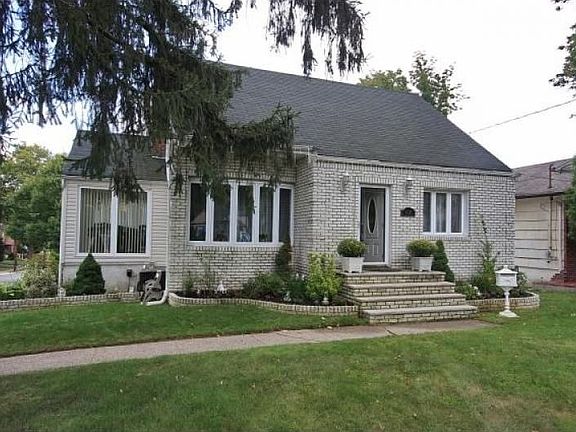 5th image of 690 Pleasant Valley Way