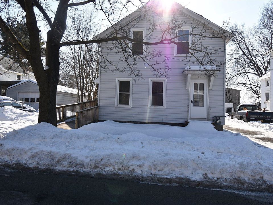 1st image of 22 Montcalm St