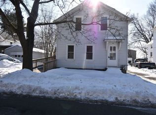 22 Montcalm St, Glens Falls, NY 12801