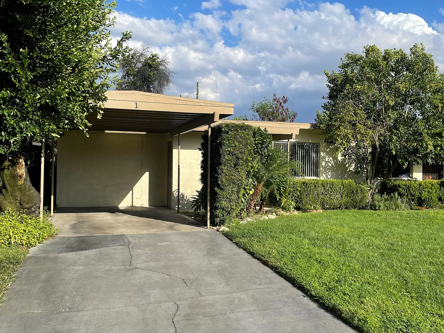 1316 Sylvan Blvd — Photo 2