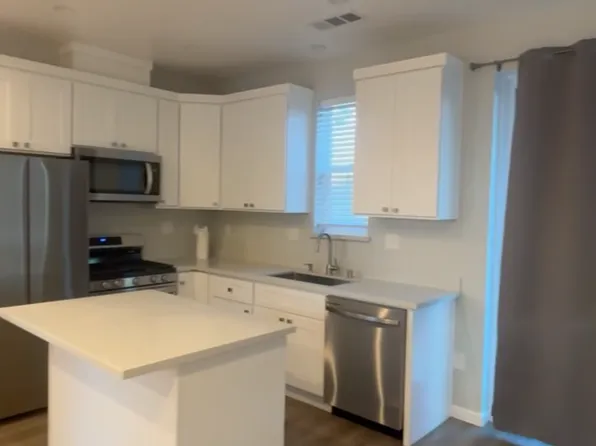 626 N Acacia Ave, Manteca, CA 95336