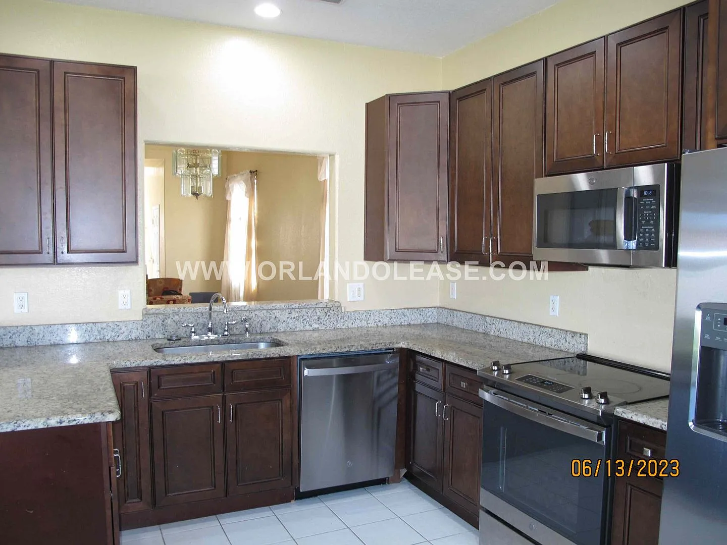4 bed 2.5 bath home located in Greenbriar at Tuscawilla Community ! — Photo 4