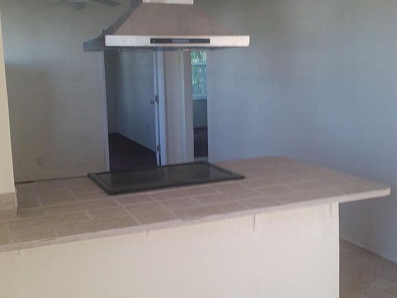 3rd image of 263 SW Arlington Blvd