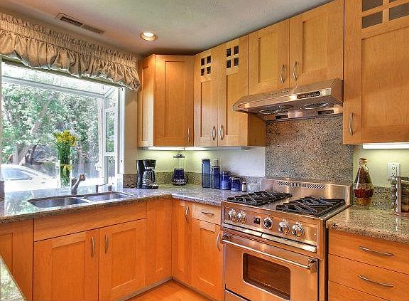 5th image of 122 Yosemite Way