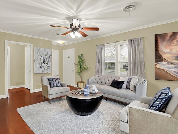 4th image of 576 Western Dr