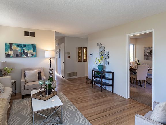 5th image of 3188 Percivale Dr