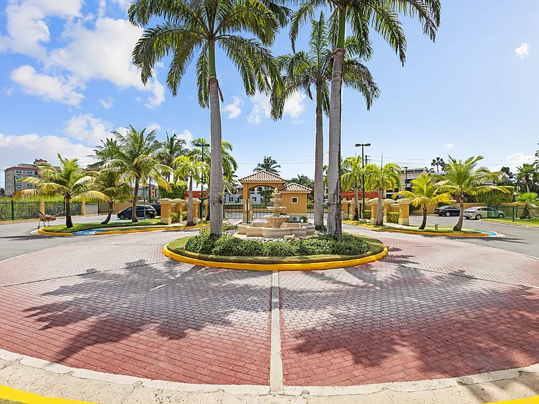 5103 Cond Royal Palm D101 — Photo 14