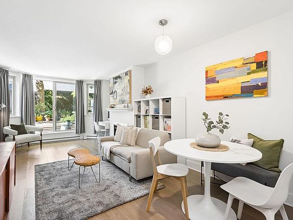 3rd image of 2775 Fir St #1B