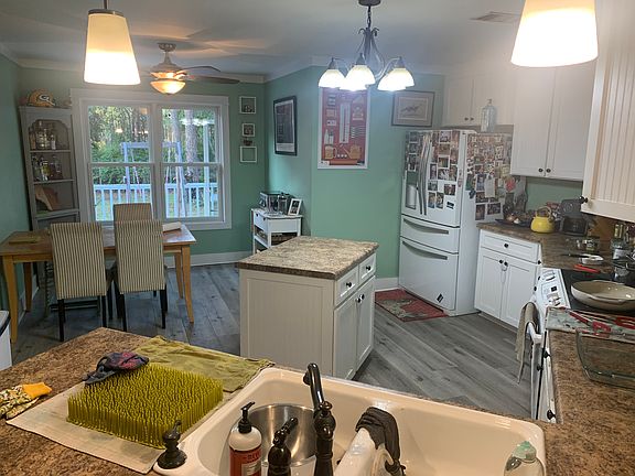 kitchen (sorry for the mess, the original picture got deleted)