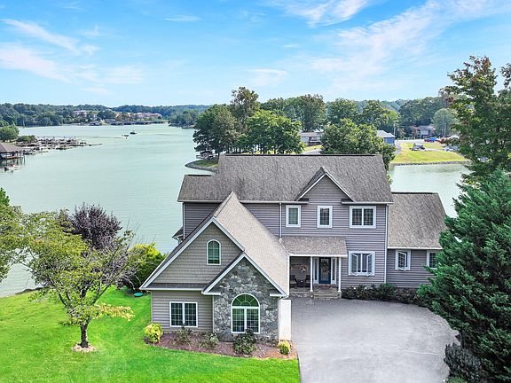 4th image of 544 Woodbrook Rd