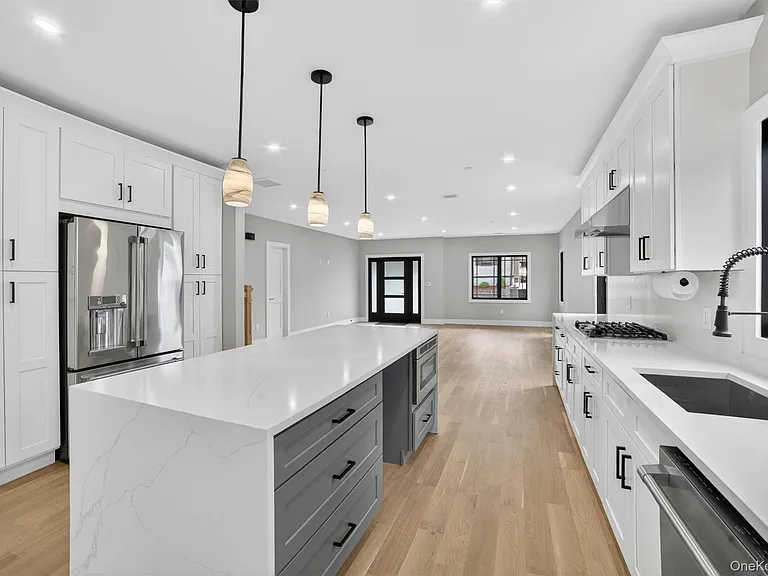 23 Hudson Ave — Photo 6
