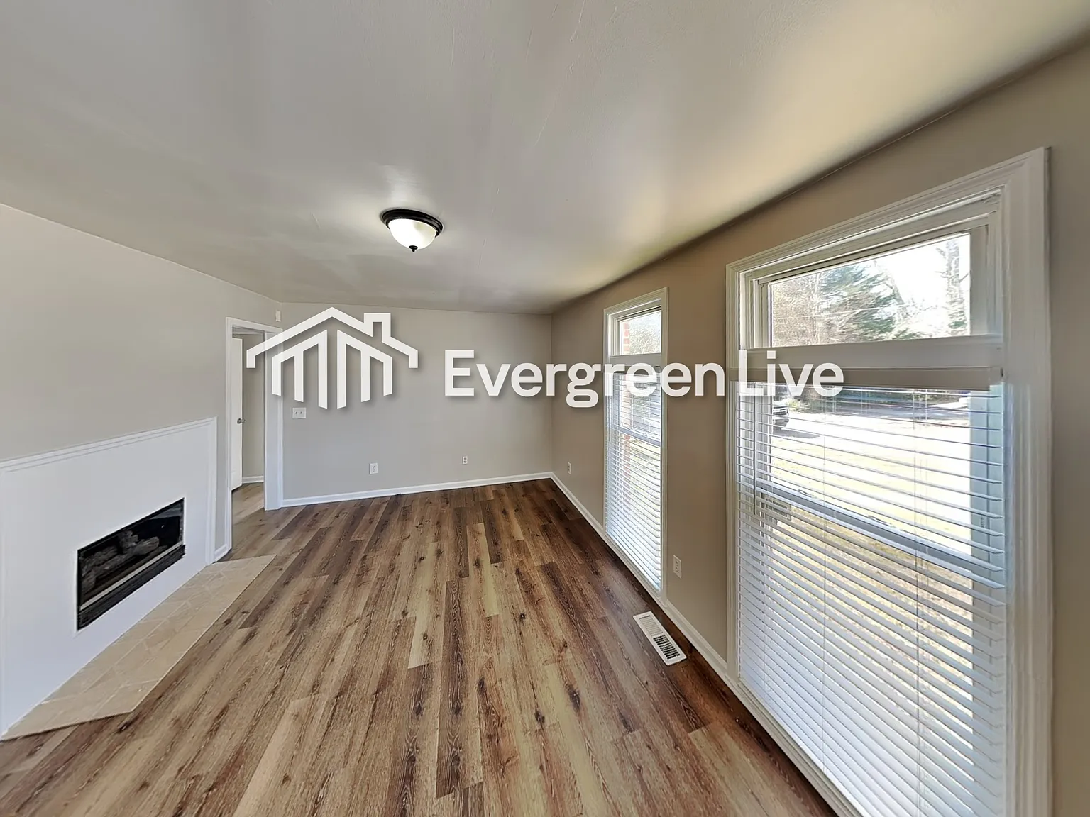 5 bed, 2.0 bath, 1800 sqft, $1,945 — Photo 3