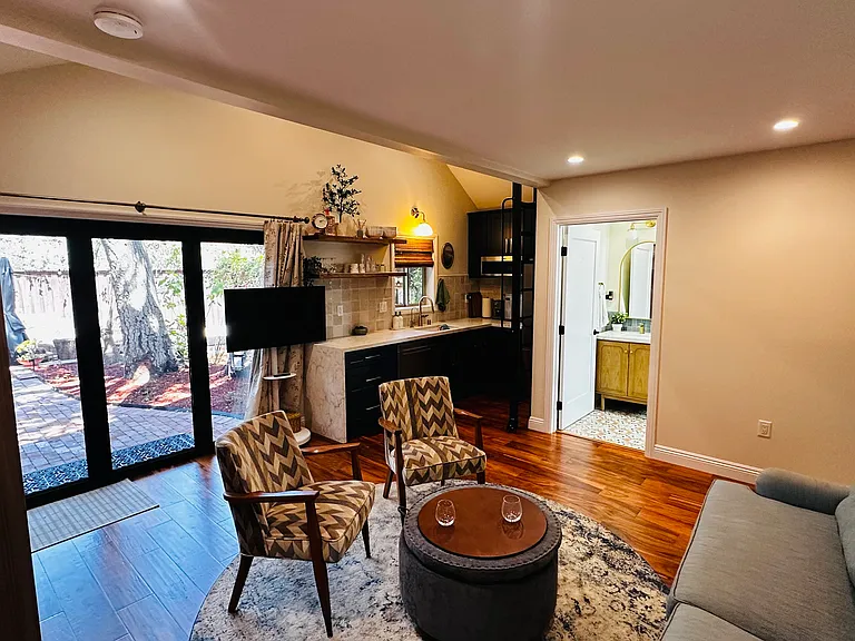 3901 Park Vista Pl — Photo 4